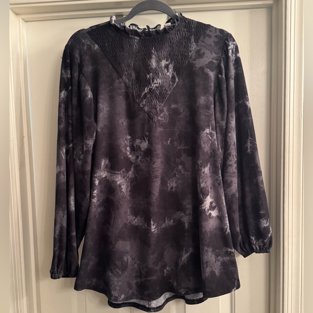 EUC Lularoe Clara Smock Top